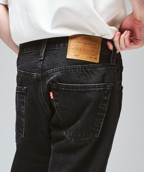 417 EDIFICE(フォーワンセブンエディフィス)の「LEVI’S(R)/リーバイス 別注 501 ブラック(L28)(デニムパンツ・メンズ・ブラック・31/30/29/28/38/36/34/33/32)」の9枚目の写真