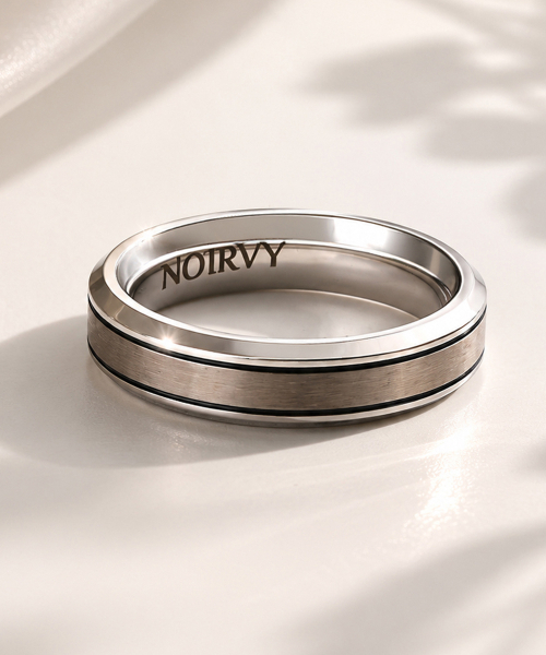 NOIRVY(ノワールビー)の「NR-305 ミニマルカーブラインカップルリング(リング・メンズ・その他・15号/13号/23号/21号/19号/17号)」の12枚目の写真