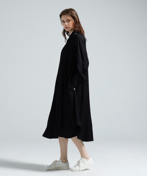 Y-3(ワイスリー)の「Y-3 RAYON TWILL PLEATED SHIRT DRESS(ワンピース・レディース・ブラック・MEDIUM/XX-SMALL/X-SMALL/SMALL)」の2枚目の写真