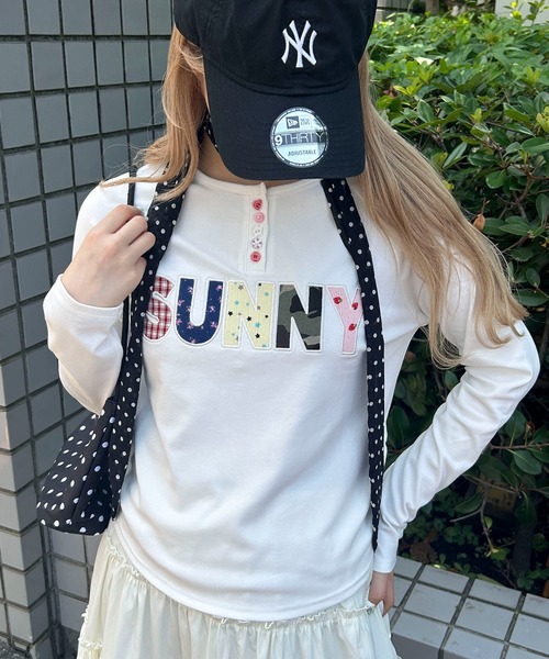 WC(ダブル シー)の「《大人気で長袖Ver.登場☆》アソートボタンパッチワークロゴロンT(Tシャツ/カットソー・レディース・サックスブルー/ホワイト/グレー・FREE)」の2枚目の写真