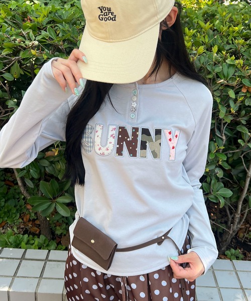 WC(ダブル シー)の「《大人気で長袖Ver.登場☆》アソートボタンパッチワークロゴロンT(Tシャツ/カットソー・レディース・サックスブルー/ホワイト/グレー・FREE)」の3枚目の写真