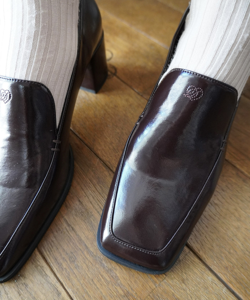 LE TALON(ルタロン)の「《/WEB+一部店舗限定》Le decore / ル デコレ classic loafer パンプス(パンプス・レディース・ブラウン/ブラック×ブラック/レモンイエロー・22cm/22.5cm/23cm/23.5cm/24cm/24.5cm/25cm)」の1枚目の写真