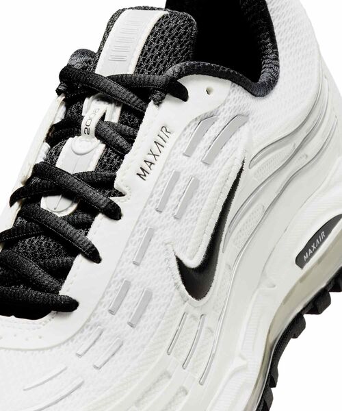 NIKE(ナイキ)の「ナイキ エア マックス TL 2.5 メンズシューズ / Nike Air Max TL 2.5 Men's Shoes FZ4110-106 White(スニーカー・メンズ・ホワイト・25.5/25/24.5/28.5/28/27.5/27/26.5/26/29)」の7枚目の写真
