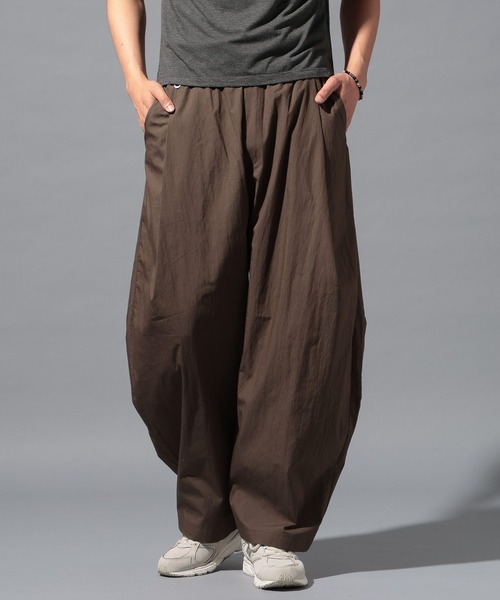 LIEU HOMME(リュウオム)の「LIEU HOMME/カーブワイドパンツ(その他パンツ・メンズ・チャコール/ブラック/ブラウン・MEDIUM)」の3枚目の写真