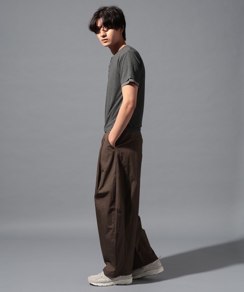 LIEU HOMME(リュウオム)の「LIEU HOMME/カーブワイドパンツ(その他パンツ・メンズ・チャコール/ブラック/ブラウン・MEDIUM)」の5枚目の写真