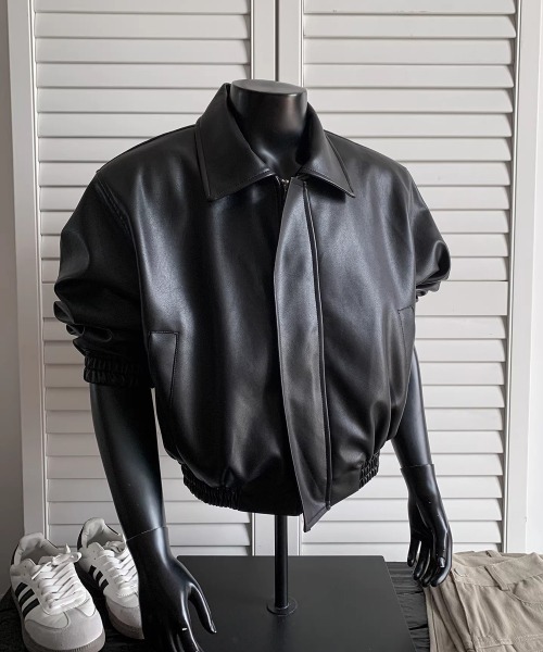 NEW GENTLEMAN(ニュージェントルマン)の「ジャッカル レザータッチ ショートブルゾン(ブルゾン・メンズ・ブラック・M/XL/L)」の3枚目の写真