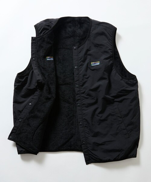FREAK'S STORE(フリークスストア)の「限定展開 リラックスフィット ナイロン フリース リバーシブル ジップアップベスト(ダウンベスト・メンズ・オリーブ/ネイビー/レオパード/ブラック/スミクロ・MEDIUM/SMALL/LARGE)」の1枚目の写真