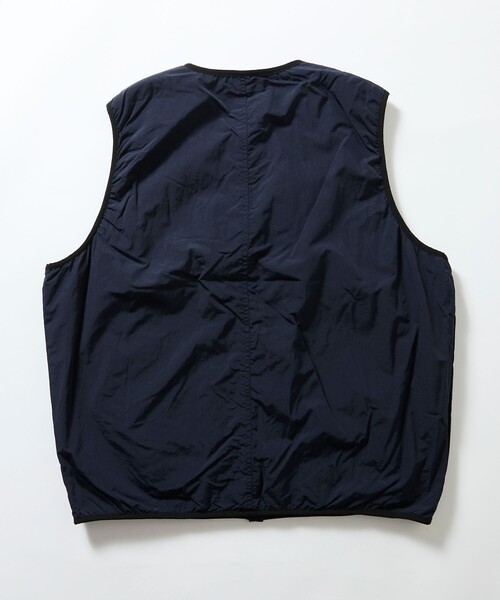 FREAK'S STORE(フリークスストア)の「限定展開 リラックスフィット ナイロン フリース リバーシブル ジップアップベスト(ダウンベスト・メンズ・オリーブ/ネイビー/レオパード/ブラック/スミクロ・MEDIUM/SMALL/LARGE)」の7枚目の写真