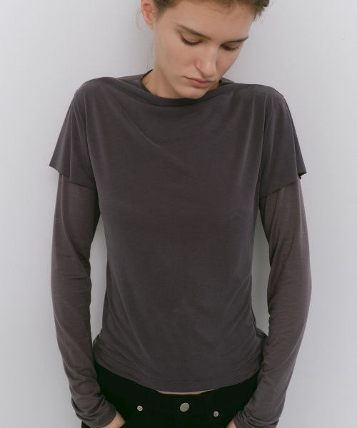 CACELE(カッセル)の「モックネックレイヤードTシャツ(チャコール)(Tシャツ/カットソー・レディース・その他・FREE)」の3枚目の写真