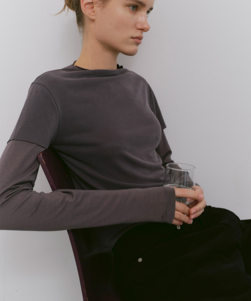 CACELE(カッセル)の「モックネックレイヤードTシャツ(チャコール)(Tシャツ/カットソー・レディース・その他・FREE)」の6枚目の写真