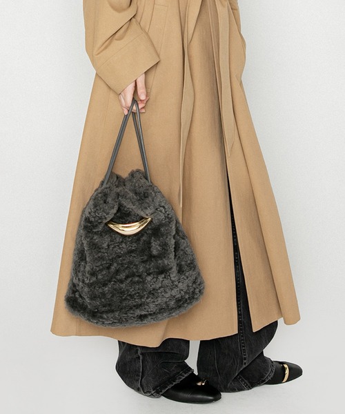 LE VERNIS(ル・ベルニ)の「LE VERNIS(ル・ベルニ)Sculpture purse(ショルダーバッグ・レディース・グレー/ブラウン/アイボリー・FREE)」の16枚目の写真