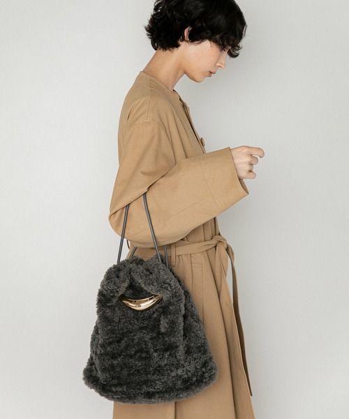 LE VERNIS(ル・ベルニ)の「LE VERNIS(ル・ベルニ)Sculpture purse(ショルダーバッグ・レディース・グレー/ブラウン/アイボリー・FREE)」の12枚目の写真