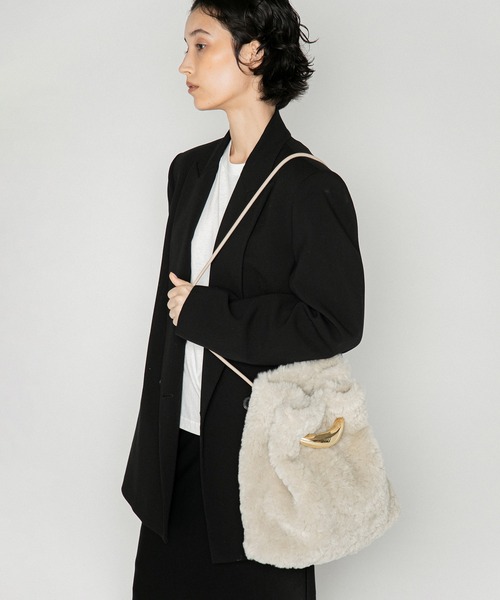 LE VERNIS(ル・ベルニ)の「LE VERNIS(ル・ベルニ)Sculpture purse(ショルダーバッグ・レディース・グレー/ブラウン/アイボリー・FREE)」の9枚目の写真