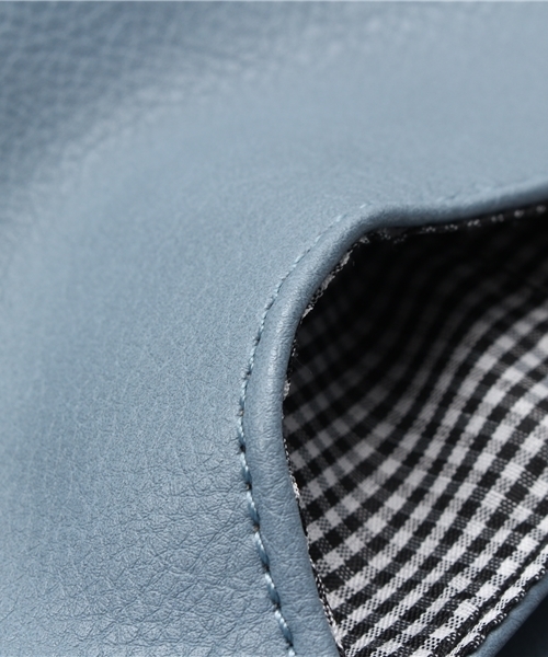 LBC（エルビーシー）の「中仕切りバルーントートバッグ    （トートバッグ・レディース・オフホワイト/ブラック/ライトブルー・ONE SIZE）」の10枚目の写真