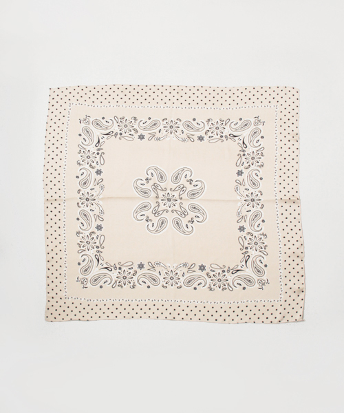 URBAN RESEARCH（アーバンリサーチ）の「UR ペイズリーパネルスカーフ（バンダナ/スカーフ・レディース・その他4/その他1/その他2/その他3・FREE）」の12枚目の写真