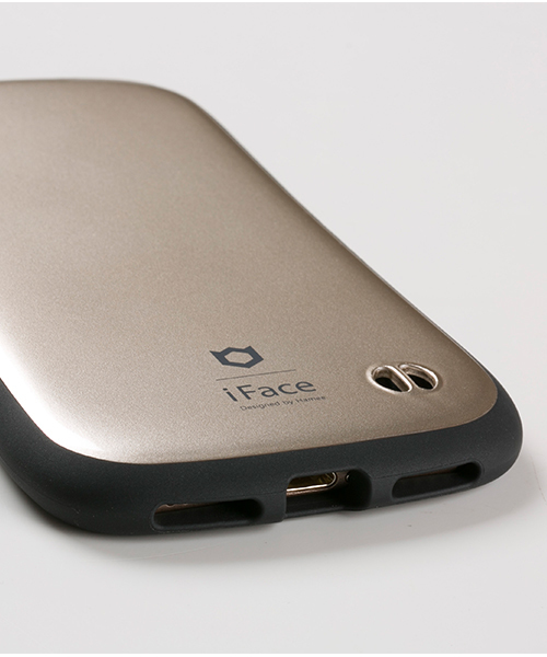 iFace（アイフェイス）の「iPhone8 ケース iPhone7 ケース iPhoneSE 第2世代 第3世代 iFace First Class Metallic アイフェイス メタリック スマホケース（スマホケース/カバー・メンズ・ゴールド/ピンクゴールド/シルバー/ダークブルー/ラベンダー/ブルーグラス・FREE）」の11枚目の写真