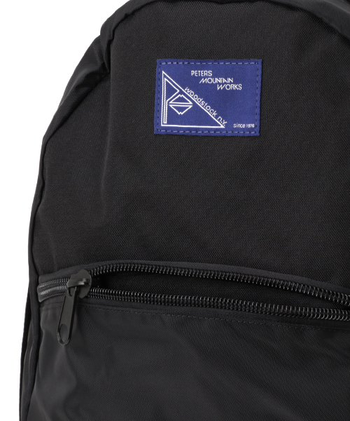 SHIPS JET BLUE(シップスジェットブルー)の「PETERS MOUNTAIN WORKS: デイバッグ(バックパック/リュック・メンズ・ネイビー/ブラック・ONE SIZE)」の4枚目の写真