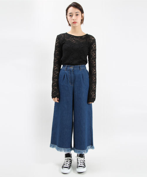 PUNYUS(プニュズ)の「フリンジフレアデニムパンツ(デニムパンツ・レディース・ライトインディゴブルー/インディゴブルー/ホワイト・4/2/3/1)」の1枚目の写真