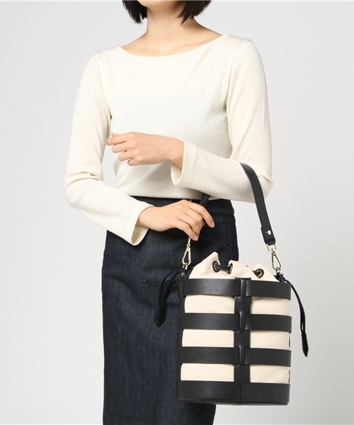 Gem.（ジェム）の「【Gem.】インターセクトバゲットバッグ / Intersect　Bucket Bag（ハンドバッグ・レディース・オフホワイト/ブラウン/ブラック・FREE）」の10枚目の写真