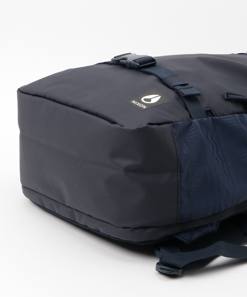 NIXON（ニクソン）の「SMITH III BACKPACK（バックパック/リュック・メンズ・ネイビー/ブラック系その他/ブラック/レッド/ブラック系その他2/カモフラージュ・FREE）」の20枚目の写真