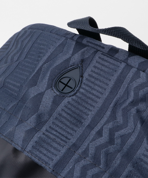 NIXON（ニクソン）の「SMITH III BACKPACK（バックパック/リュック・メンズ・ネイビー/ブラック系その他/ブラック/レッド/ブラック系その他2/カモフラージュ・FREE）」の19枚目の写真