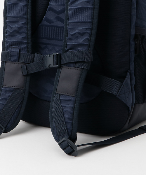 NIXON（ニクソン）の「SMITH III BACKPACK（バックパック/リュック・メンズ・ネイビー/ブラック系その他/ブラック/レッド/ブラック系その他2/カモフラージュ・FREE）」の18枚目の写真