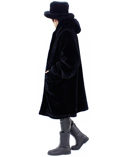 ankoROCK(アンコロック)の「モッズファーコート -スーパービッグ- (ダウンジャケット/コート・メンズ・ブラック・ONE SIZE)」の10枚目の写真