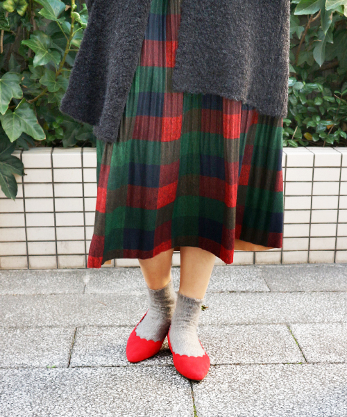 salle de bal（サルデバル）の「スカラップチャンキーヒール（パンプス・レディース・ブラック/レッド/ブラウン・S/M/L）」の9枚目の写真