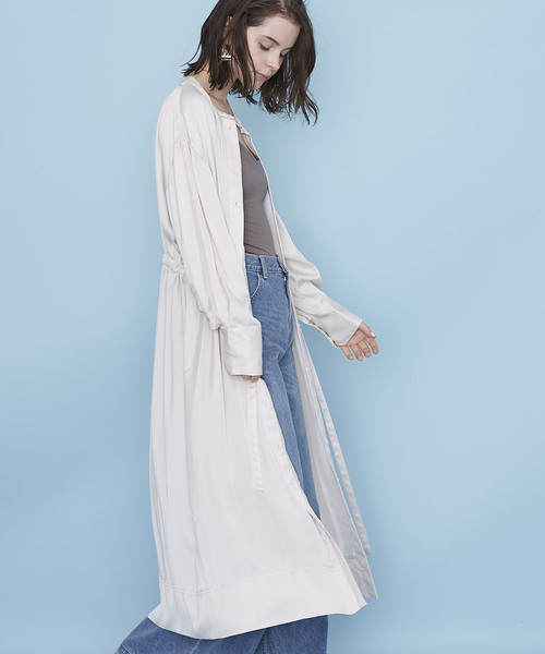 UNITED TOKYO(ユナイテッドトウキョウ)の「シャツガウンワンピース(ワンピース・レディース・ブラック/オフホワイト/ベージュ・1)」の1枚目の写真