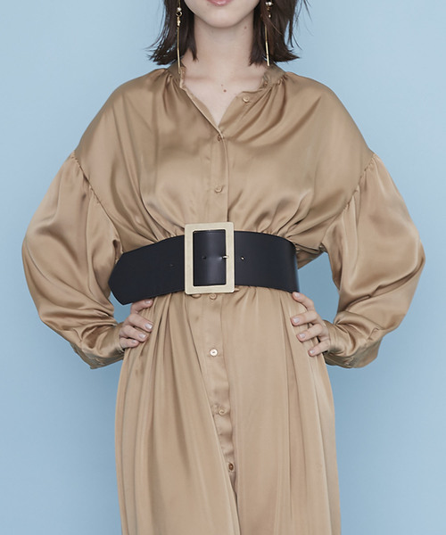 UNITED TOKYO(ユナイテッドトウキョウ)の「シャツガウンワンピース(ワンピース・レディース・ブラック/オフホワイト/ベージュ・1)」の11枚目の写真