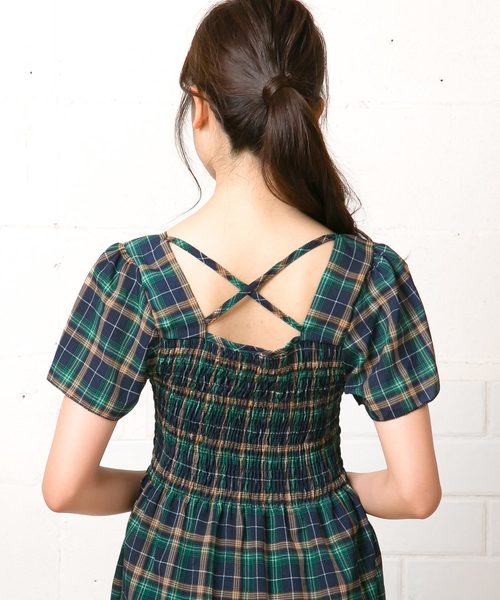 KOBE LETTUCE(コウベレタス)の「チェック柄シャーリングデザインバッククロスチュニックワンピース(ワンピース・レディース・ネイビー/ピンク/イエロー・FREE)」の9枚目の写真