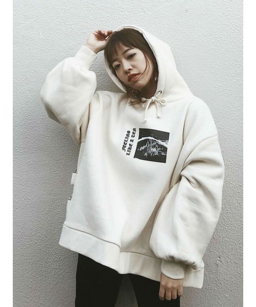 EVRIS（エヴリス）の「グラフィックルーズBIGフーディー（パーカー・レディース・グレー/ブラック/オレンジ/パープル/ホワイト・FREE）」の6枚目の写真