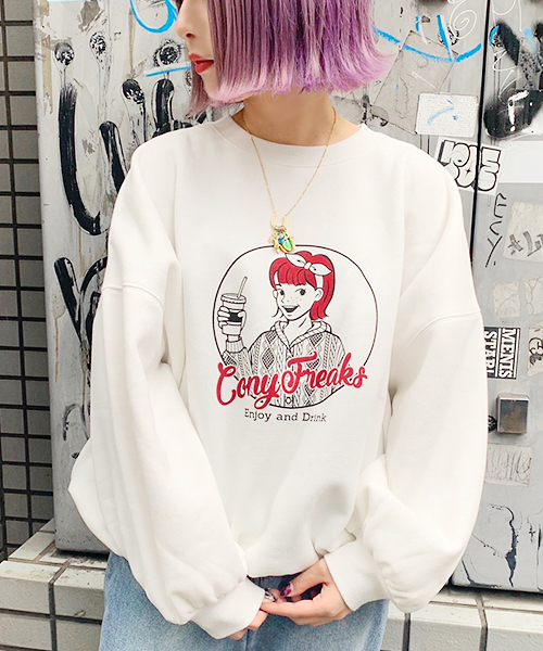 apres jour（アプレジュール）の「CONYプリントスウェット【ZOZOTOWN限定アイテム】（スウェット・レディース・ベージュ/ネイビー/オフホワイト・フリー）」の4枚目の写真