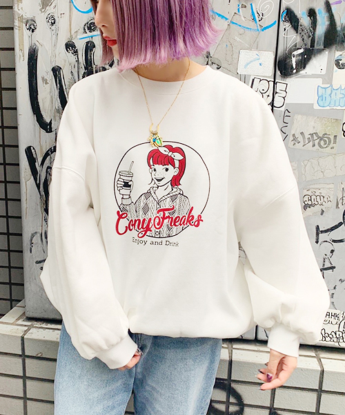 apres jour（アプレジュール）の「CONYプリントスウェット【ZOZOTOWN限定アイテム】（スウェット・レディース・ベージュ/ネイビー/オフホワイト・フリー）」の5枚目の写真