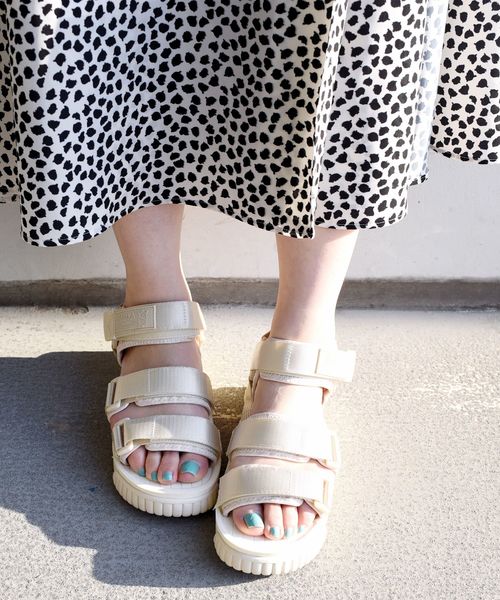 SHAKA（シャカ）の「SHAKA:【SHIPS別注】 NEO BUNGY◇（サンダル・レディース・オフホワイト/ブラック/ブラウン・50/60/70）」の19枚目の写真