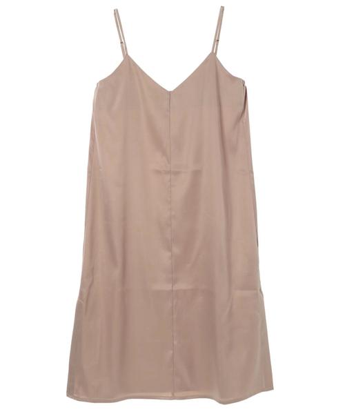 YECCA VECCA（イェッカヴェッカ）の「・サテンキャミワンピ-ス（ワンピース・レディース・ベージュ/ネイビー・FREE）」の3枚目の写真