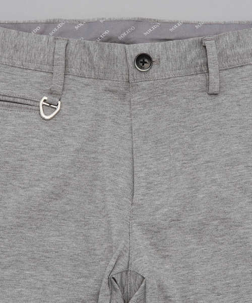 International Gallery BEAMS(インターナショナルギャラリービームス)の「SOLIDO / SEPTIU(スラックス・メンズ・チャコールグレー/シルバー・4/3/1/2)」の18枚目の写真