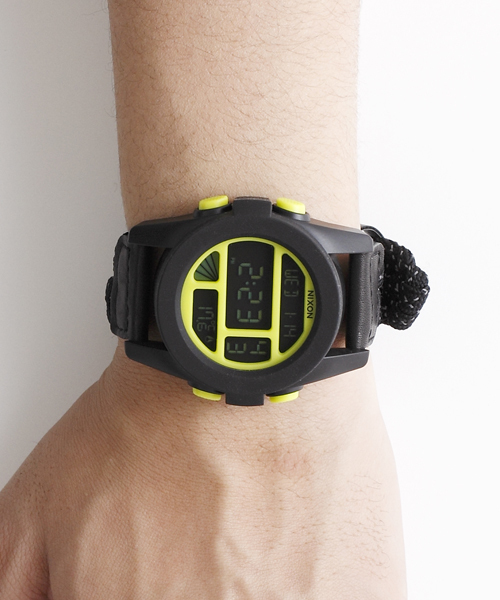 NIXON（ニクソン）の「THE UNIT（アナログ腕時計・メンズ・ブラック/ブルー/レッド/ラスタ/ホワイト/ホワイト×ブラック/ブラック×グレー/オレンジ/その他1/その他2・FREE）」の10枚目の写真