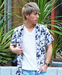 半袖花柄プリントシャツ