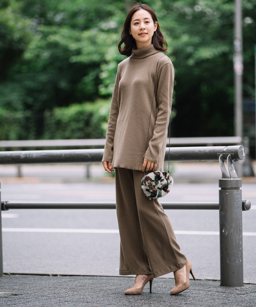 Munich(ミューニック)の「ストレッチウォームリブニット ワイドフレアパンツ【セットアップ可】(その他パンツ・レディース・チャコールグレー/ブラック/モカ/グレイッシュベージュ・S/M/XS)」の9枚目の写真