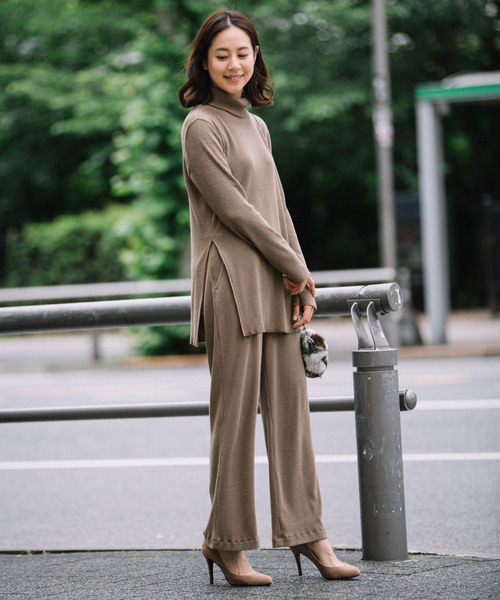 Munich(ミューニック)の「ストレッチウォームリブニット ワイドフレアパンツ【セットアップ可】(その他パンツ・レディース・チャコールグレー/ブラック/モカ/グレイッシュベージュ・S/M/XS)」の10枚目の写真