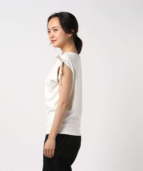 Te chichi TERRASSE(テチチテラス)の「サカリバ肩レースアップノースリ(Tシャツ/カットソー・レディース・ネイビー/ブラウン/オフホワイト・フリ-)」の4枚目の写真