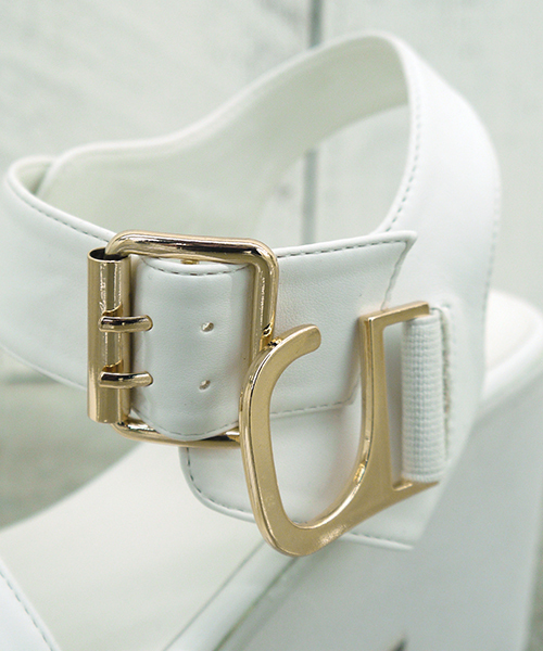 goocy（グーシー）の「【goocy】ボリュームストラップサンダル（サンダル・レディース・ホワイト/ブラック・36/37/38）」の4枚目の写真