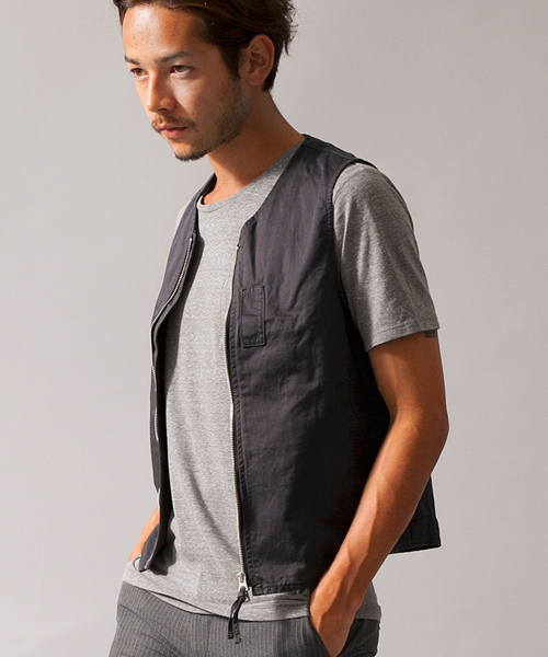 BEAUTY&YOUTH UNITED ARROWS(ビューティーアンドユースユナイテッドアローズ)の「BY ∴ バック/サテン ミリタリー ベスト(ベスト・メンズ・ブラック/オリーブ・SMALL/MEDIUM/X-LARGE/LARGE)」の3枚目の写真