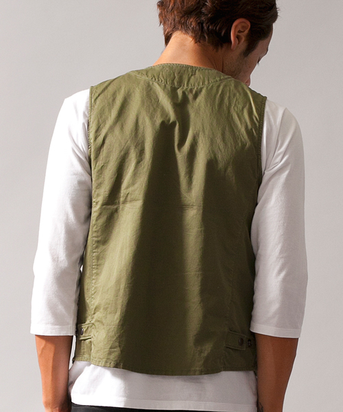 BEAUTY&YOUTH UNITED ARROWS(ビューティーアンドユースユナイテッドアローズ)の「BY ∴ バック/サテン ミリタリー ベスト(ベスト・メンズ・ブラック/オリーブ・SMALL/MEDIUM/X-LARGE/LARGE)」の10枚目の写真