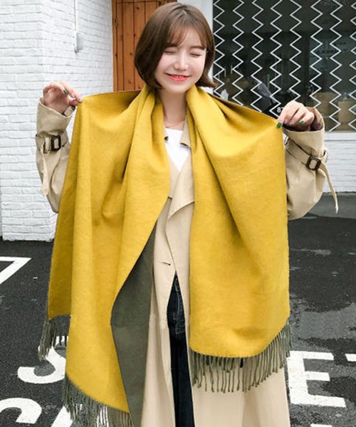 DAY CLOSET（デイ クローゼット）の「レディース ツートンカラー大判巻きストール（ストール/ショール・レディース・ベージュ/グレー/カーキ/レッド/ピンク/ブルー・ONE SIZE）」の10枚目の写真