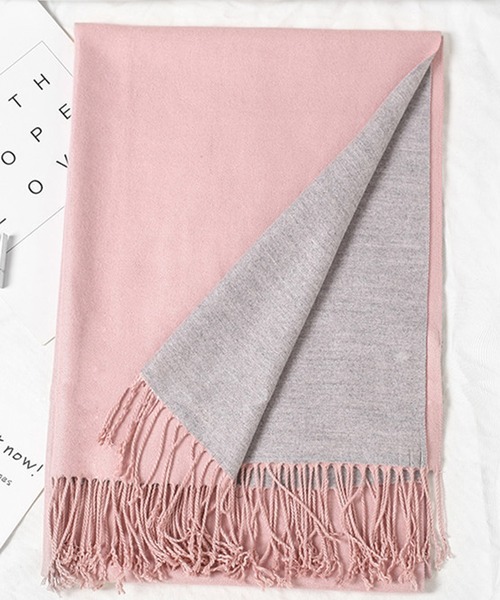 DAY CLOSET（デイ クローゼット）の「レディース ツートンカラー大判巻きストール（ストール/ショール・レディース・ベージュ/グレー/カーキ/レッド/ピンク/ブルー・ONE SIZE）」の14枚目の写真