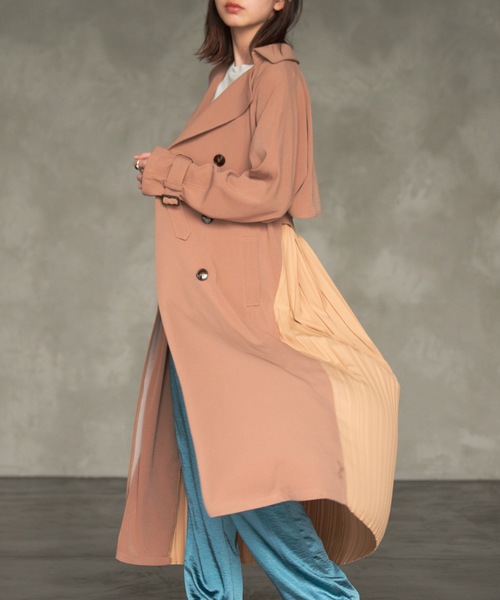 Aunt Marie's(アントマリーズ)の「AUNT MARIE'S バックプリーツトレンチコート(トレンチコート・レディース・ベージュ/ナチュラル・FREE)」の5枚目の写真