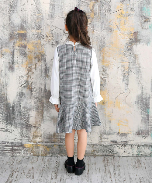Bee des Bee（ビーデスビー）の「長袖ワンピース（ワンピース・キッズ・グレー・110cm/100cm/120cm/140cm/150cm）」の4枚目の写真