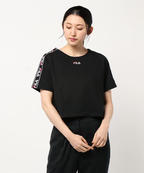 FILA(フィラ)の「【FILA/フィラ】レディースロゴプリントTシャツ/半袖 ショート丈 ロゴテープ スポーティー(Tシャツ/カットソー・レディース・ブラック/ホワイト/レッド・LARGE/MEDIUM)」の7枚目の写真
